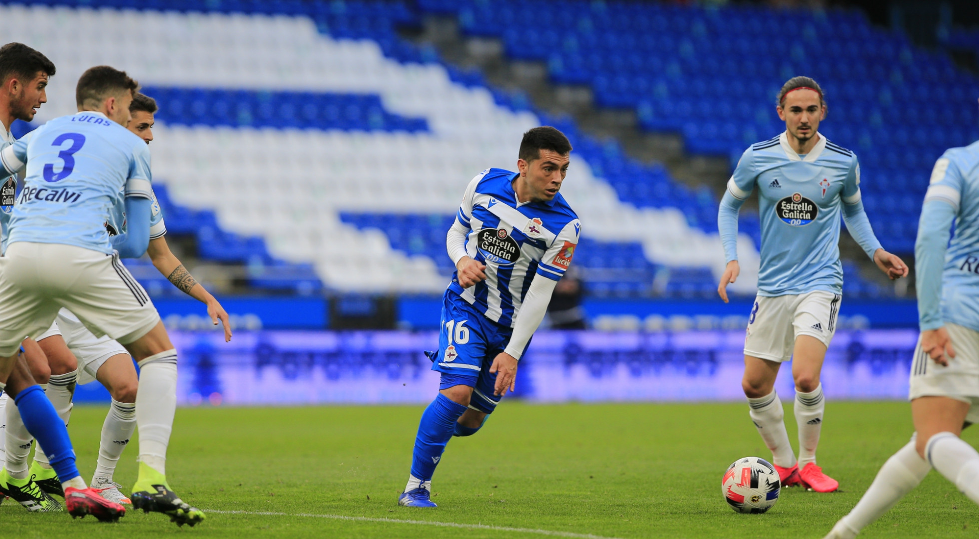 Jordan se mostró imperial en el mediocampo. Foto: Quincemil