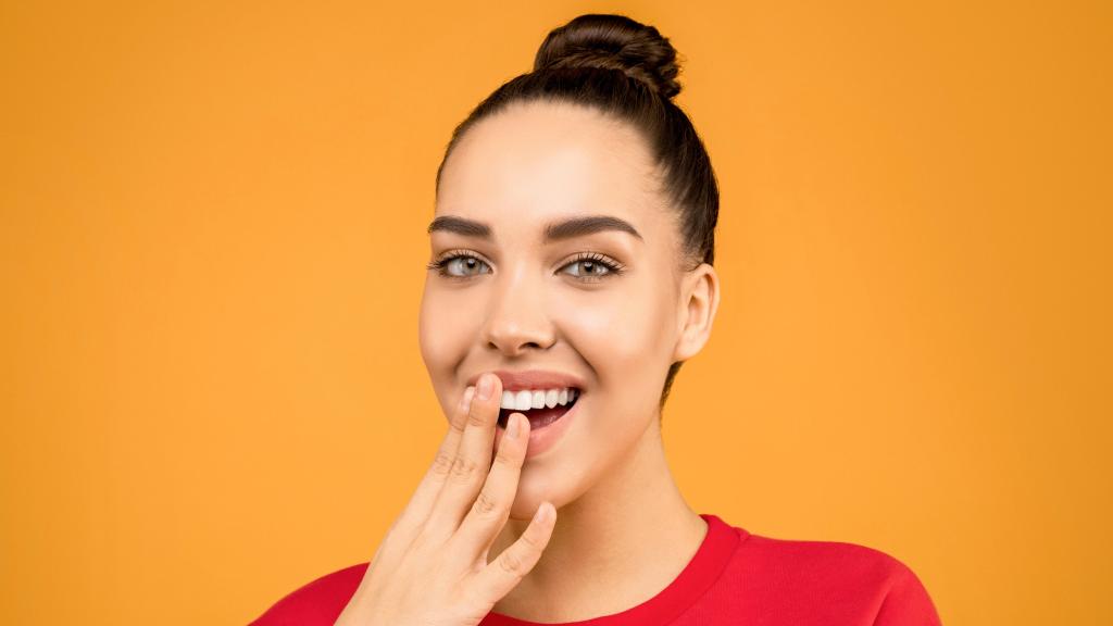 Los recogidos altos se posicionan como una opción elegante y glamurosa.