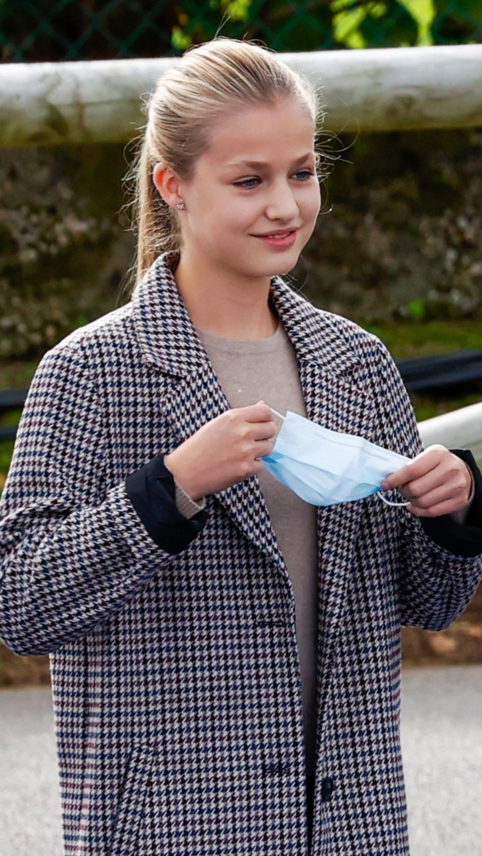 La princesa de Asturias, Leonor de Borbón, tras pronunciar su discurso en Somao, Asturias, Pueblo Ejemplar 2020.