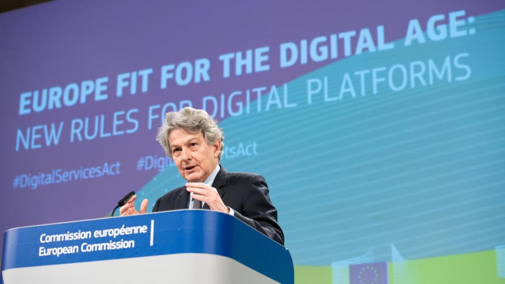 El comisario de Mercado Interior, Thierry Breton, durante la rueda de prensa de este martes