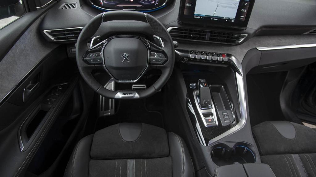 Interior del Peugeot 5008.
