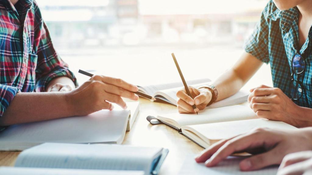 Jóvenes gallegos que estudien en la comunidad o fuera podrán registrarse para hacer una PCR