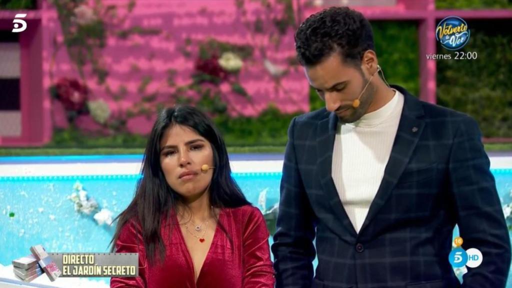 Isa y Asraf tras enterarse de su expulsión.