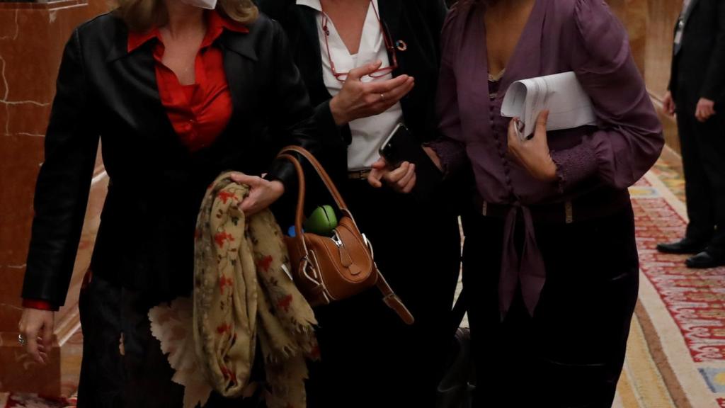 Calviño, Ribera y Montero, en los pasillos del Congreso.