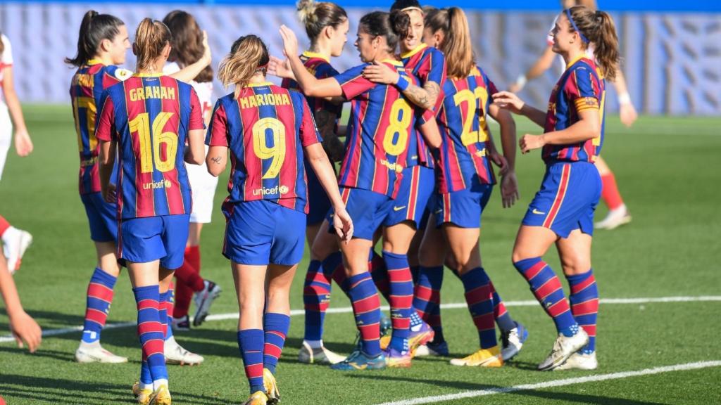 Las jugadoras del Barça celebran un gol