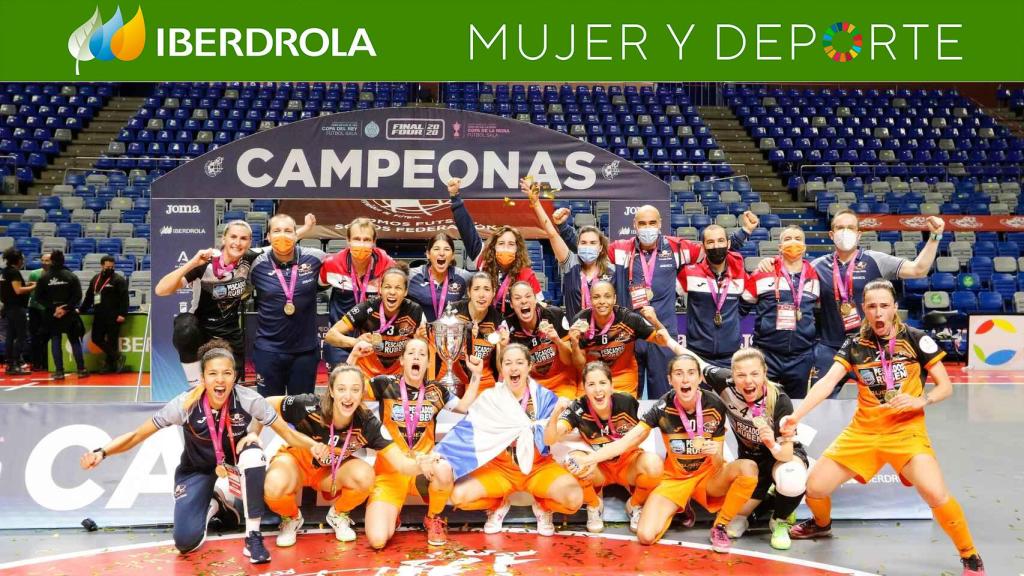 El Burela FS celebra el título en la Copa de la Reina