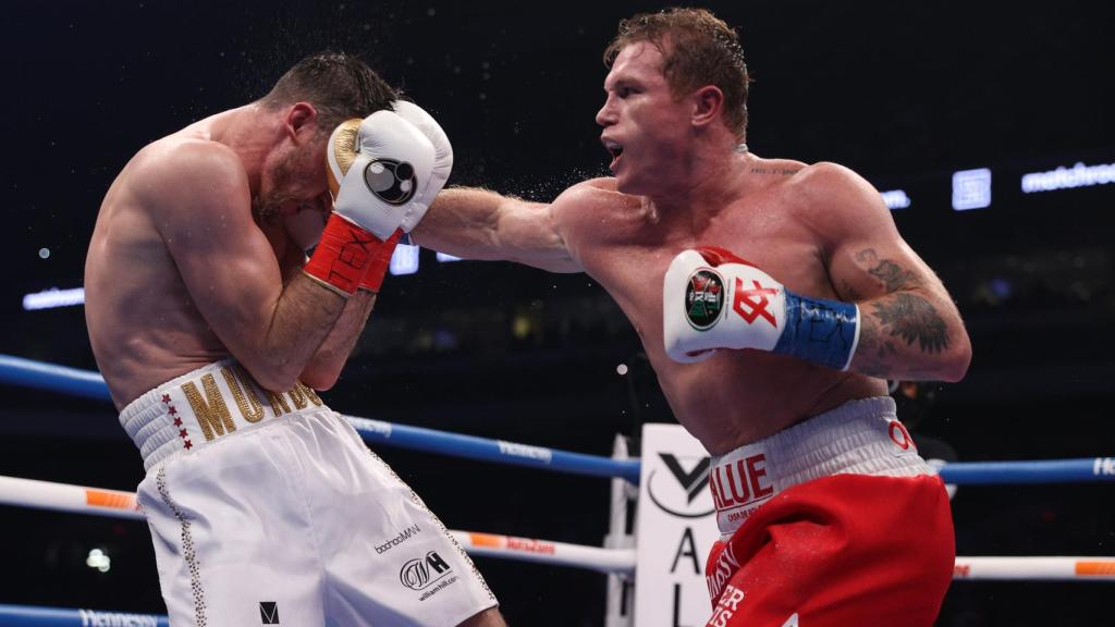 Canelo Álvarez, durante el combate ante Callum Smith