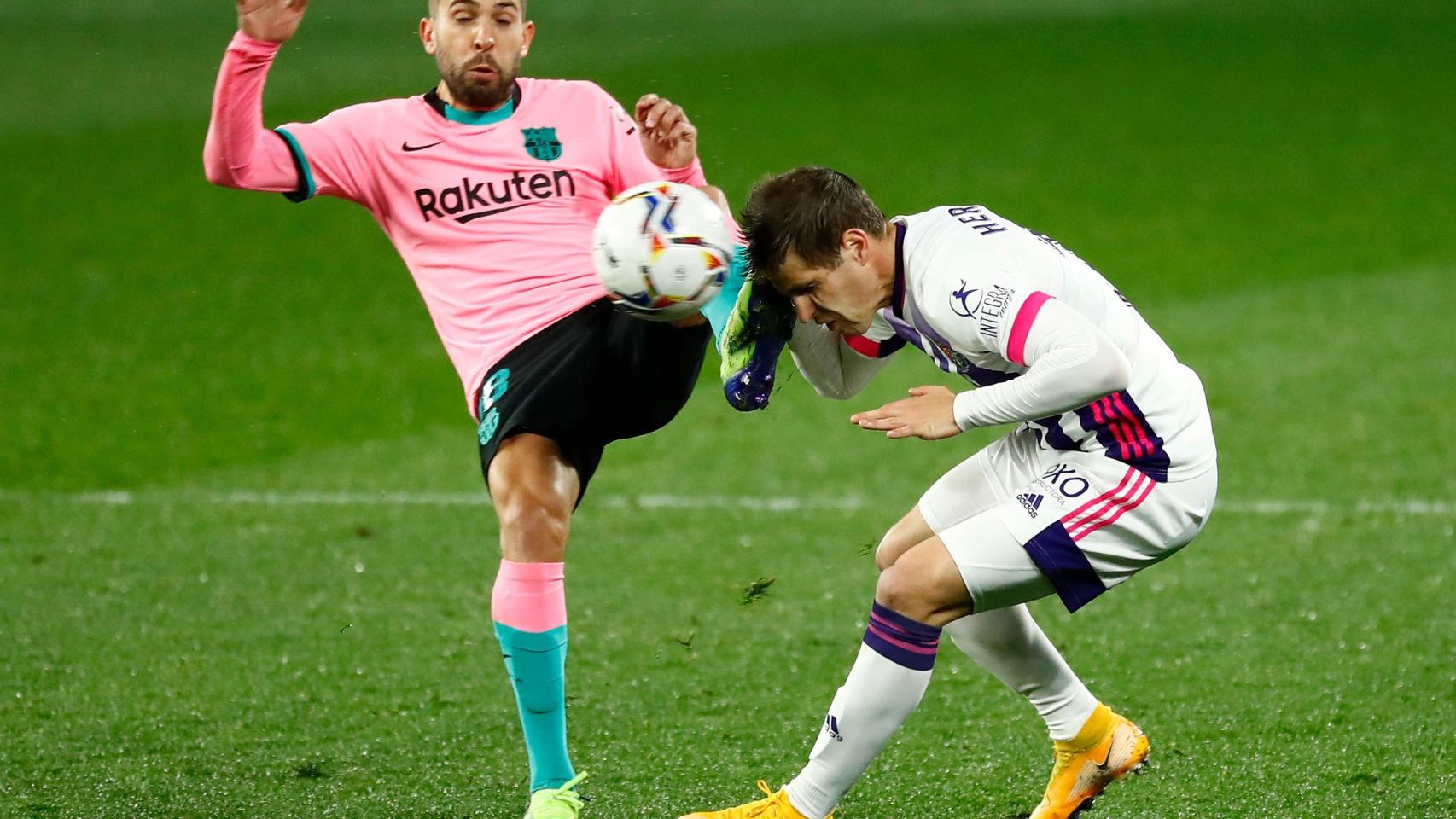 Juego peligroso de Jordi Alba ante Hervías