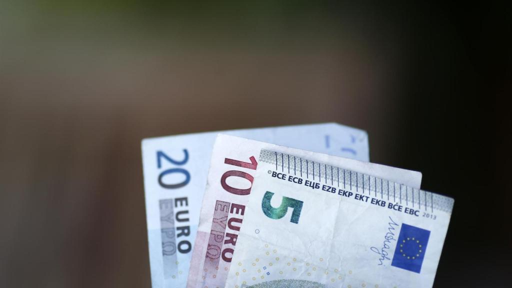 Billetes, monedas, euros, euro, dinero.