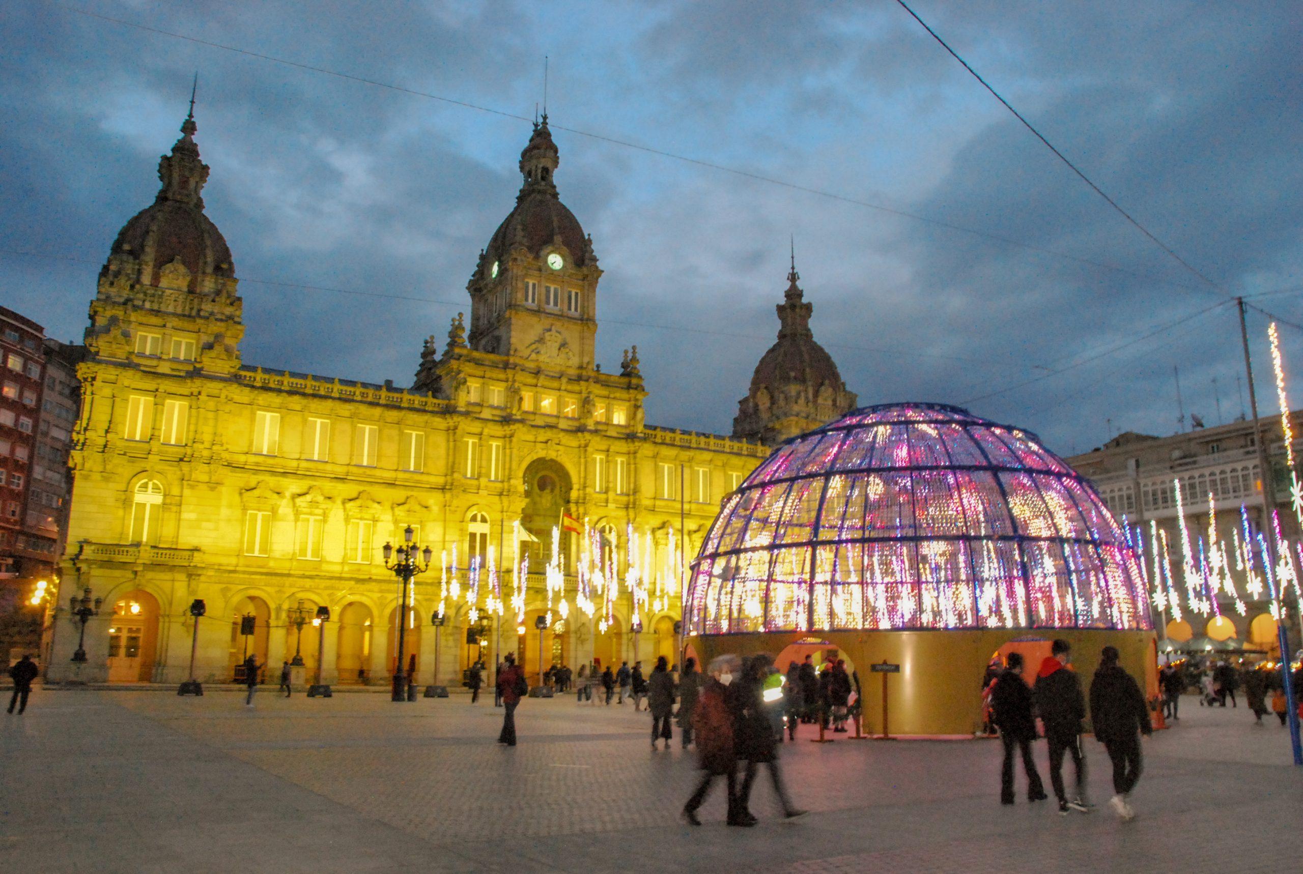 Iluminación en la Plaza de María Pita (Emma Sexto)