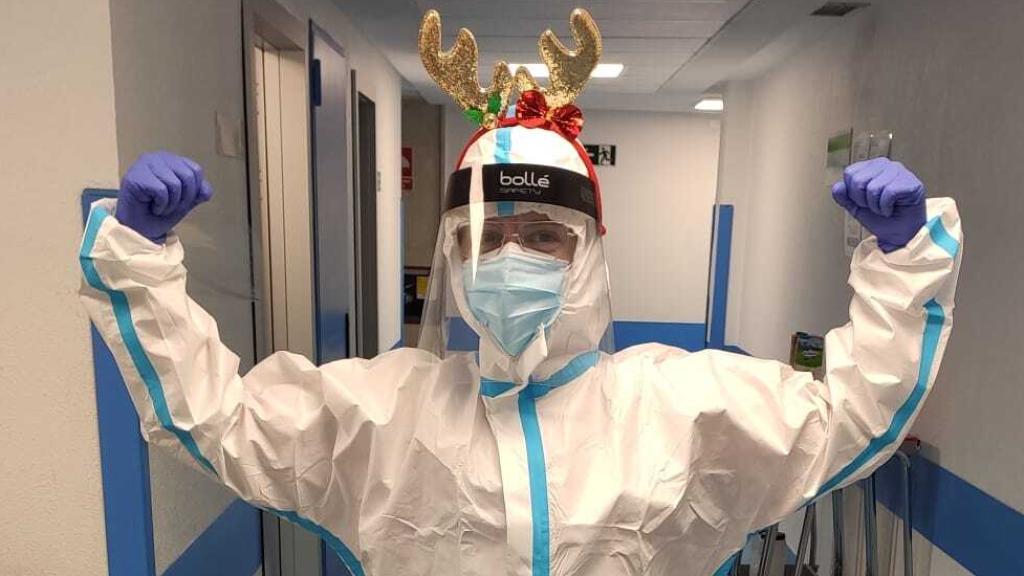 Abraham posa con su EPI y cuernos de reno.