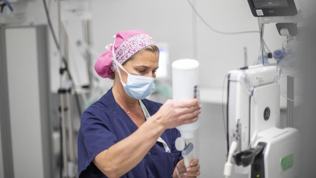 La doctora Rocío Díez Munar, en el quirófano.