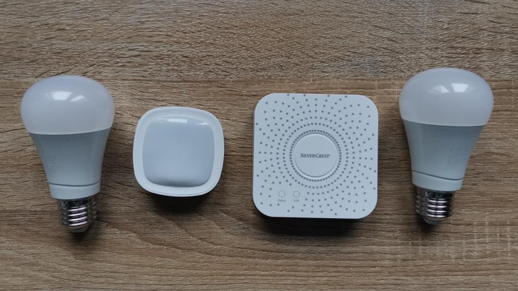 Bombillas, sensor de movimiento y centralita de Lidl Home