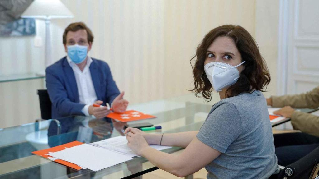 José Luis Martínez-Almeida e Isabel Díaz Ayuso en imagen de archivo.