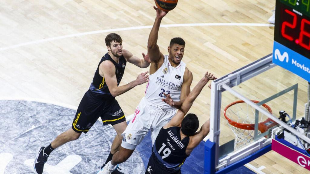 Walter Tavares, en el Iberostar Tenerife - Real Madrid de la Liga Endesa