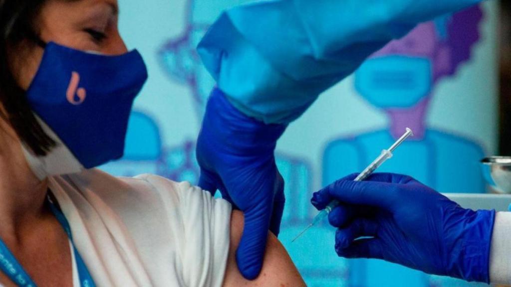 Vacunación en Cataluña. Efe