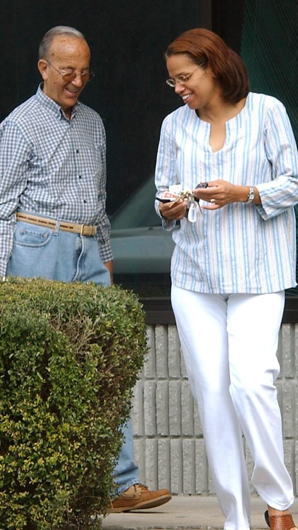 El doctor Puga y Keith en enero de 2004.