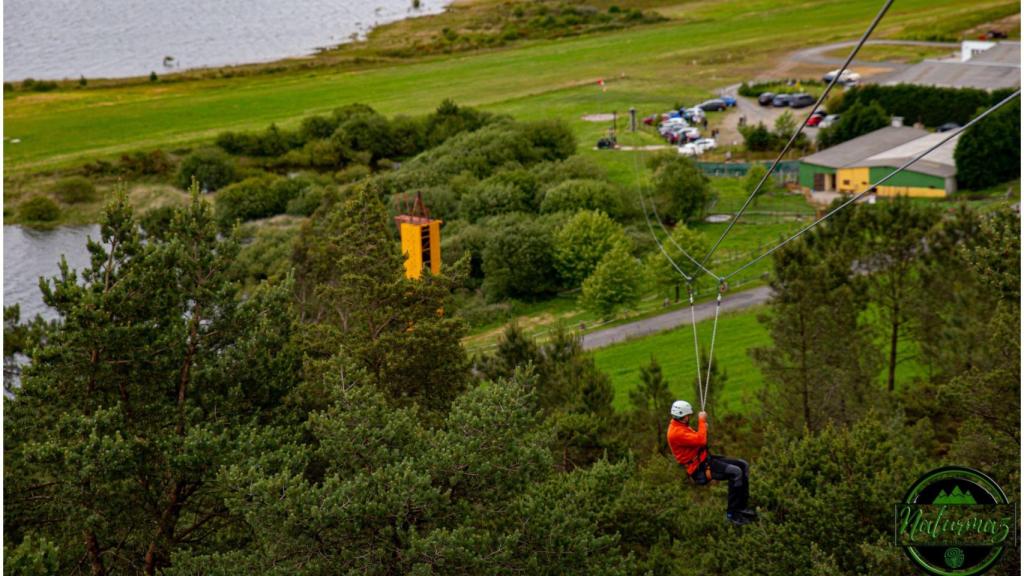 Tirolina en Mazaricos (A Coruña).