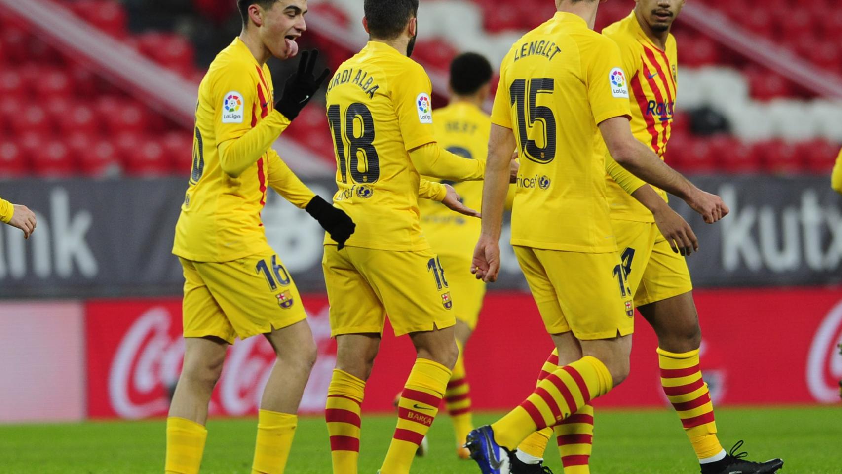 El Barça celebra el gol de Pedri