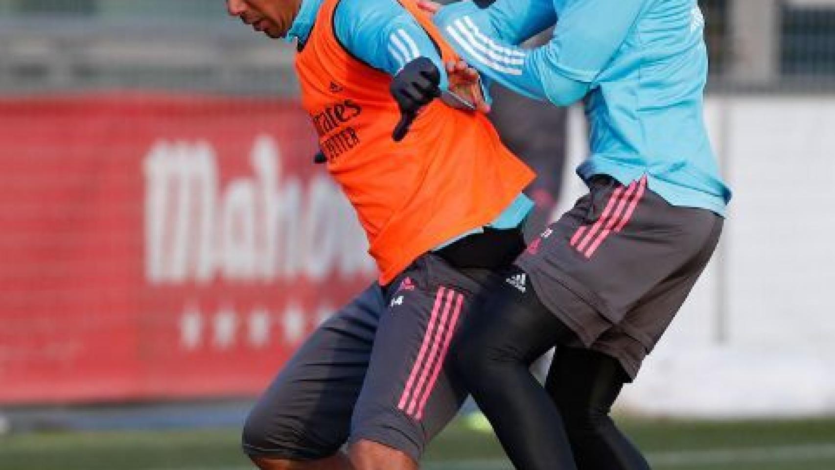Casemiro y Martin Odegaard, durante un entrenamiento del Real Madrid