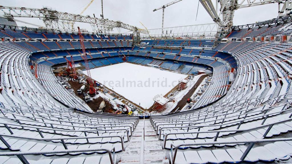 El Santiago Bernabéu, cubierto de nieve