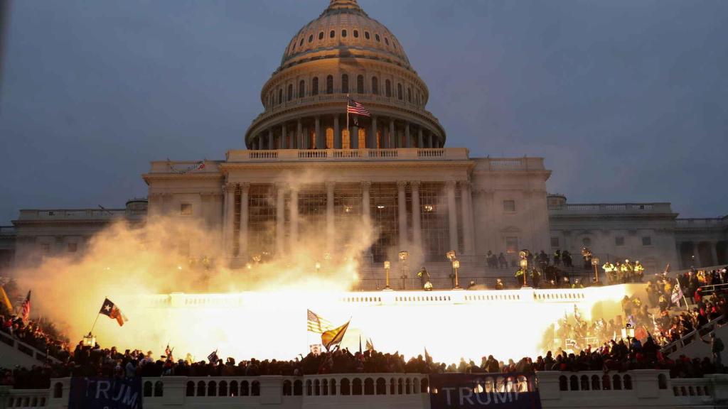 Simpatizantes de Donald Trump, durante la toma del Capitolio.