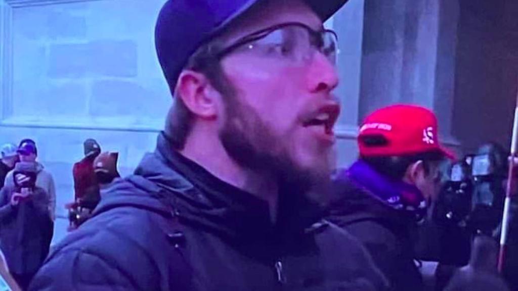 El curioso parecido de un asaltante al Capitolio con Sergio Ramos