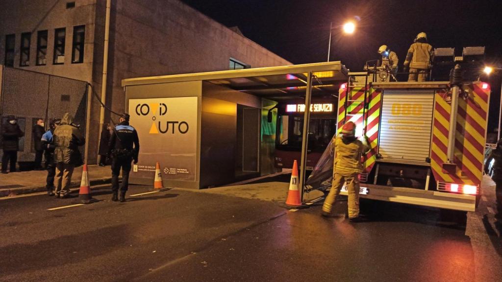 El bus que impactó contra el covidauto del Ventorrillo.