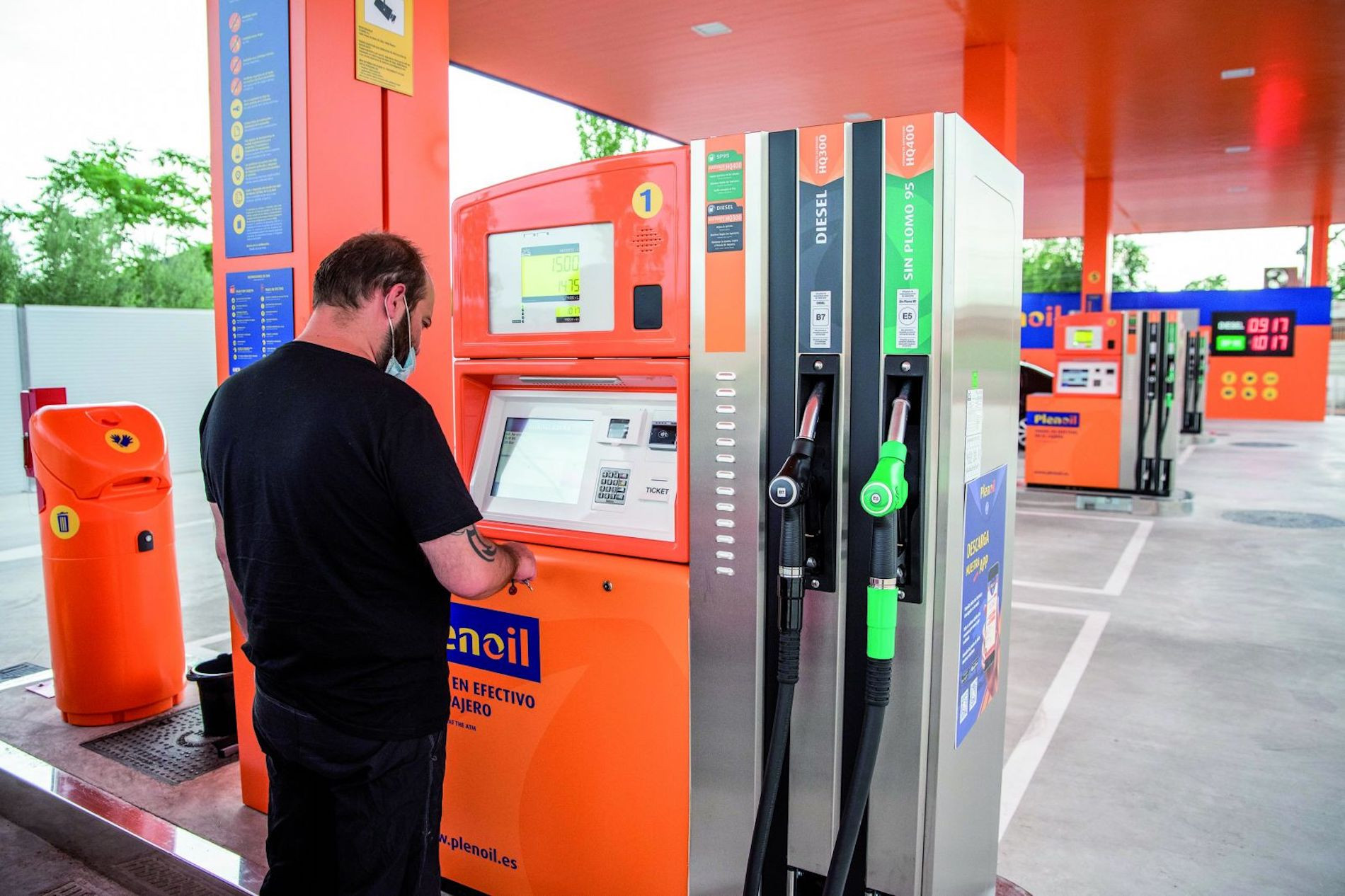 Surtidor de pago de Plenoil