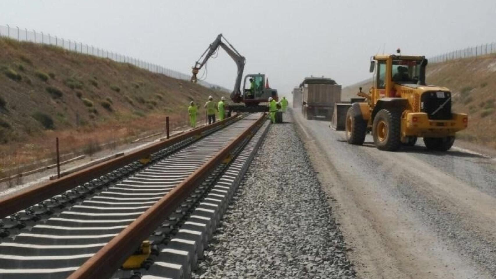 Adif encarga informes periciales para afrontar litigios por los obras del AVE de 664 millones de euros