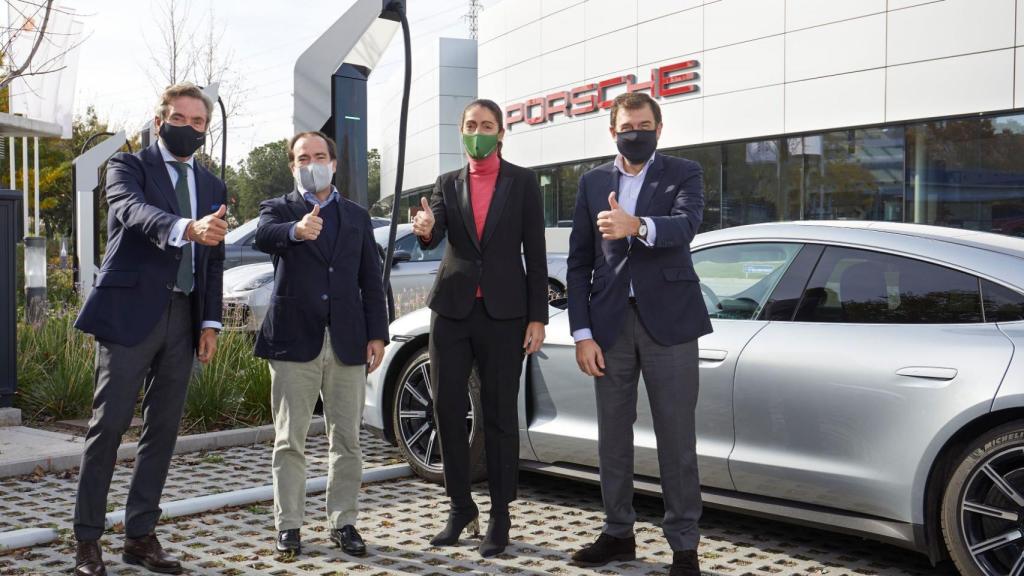 Villén Junto a Borja Carabante, del Ayuntamiento de Madrid y José López-Tafall, de Anfac, entre otros.