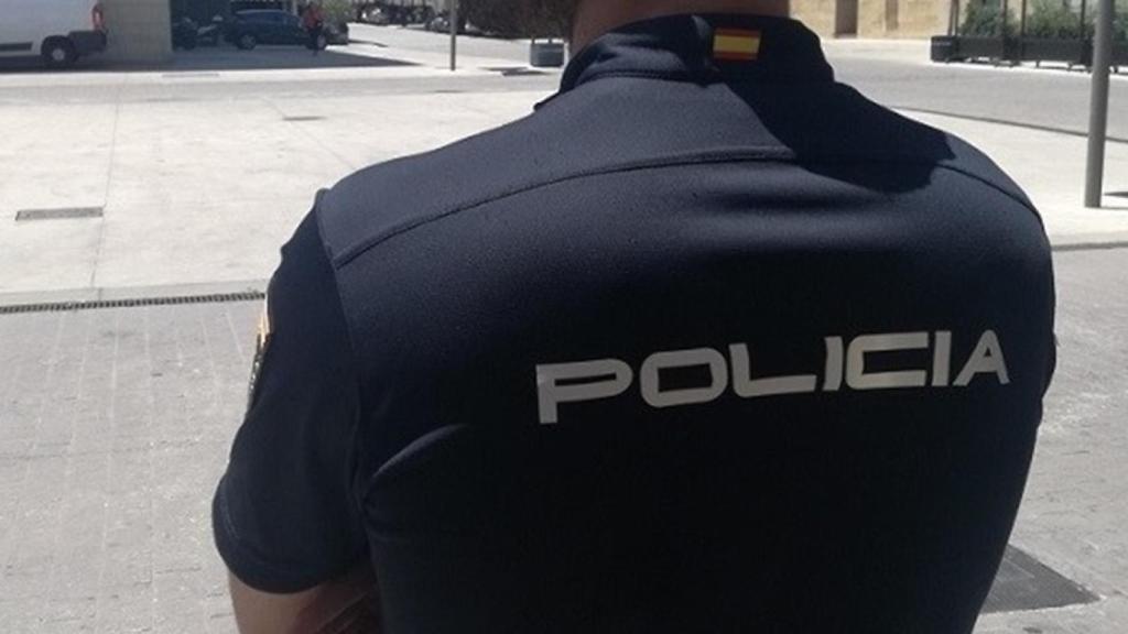 Un agente de Policía Nacional.