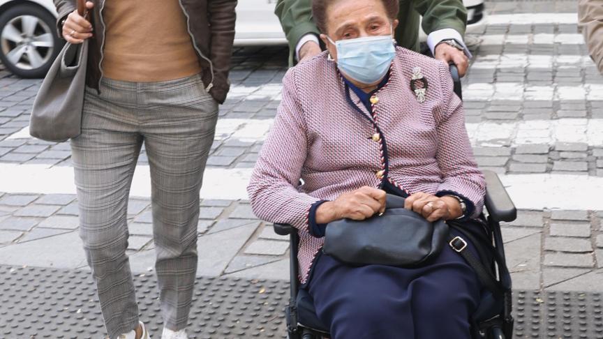 Con sus padres por Madrid.