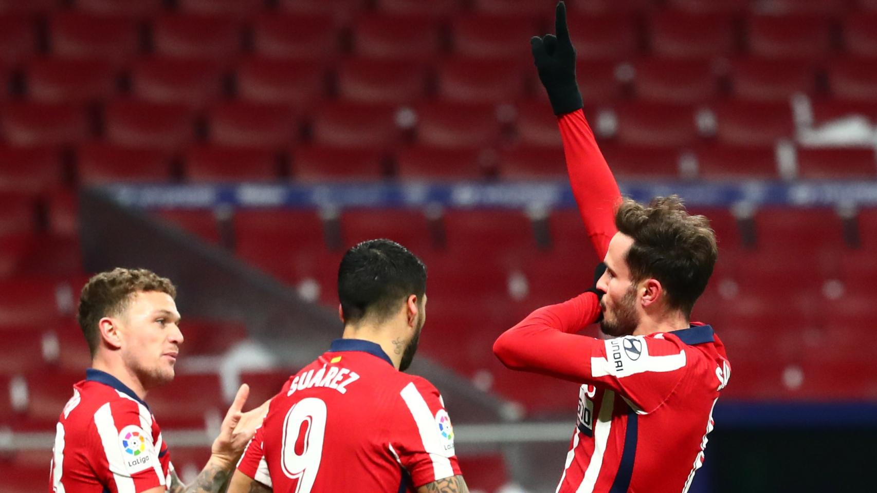 Celebración y dedicatoria de Saúl Ñíguez tras su gol