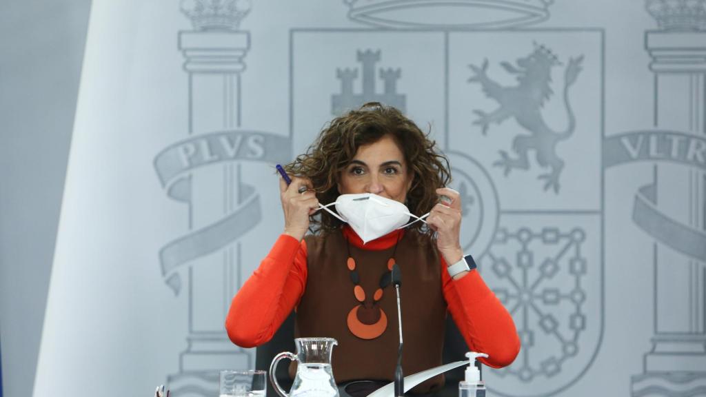 María Jesús Montero, ministra de Hacienda, con una mascarilla FPP2.