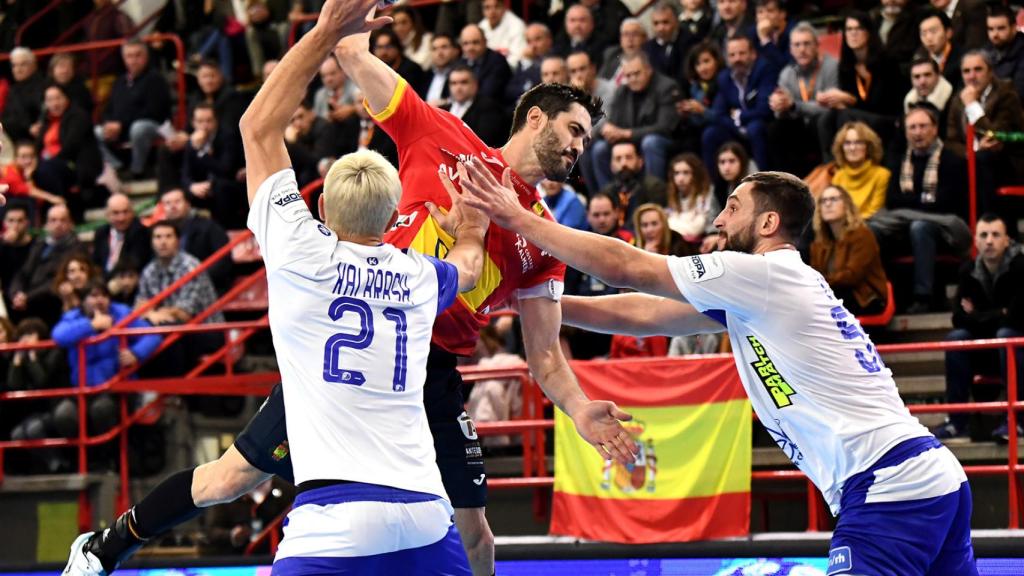 Raúl Entrerríos, durante un partido con la selección española de balonmano