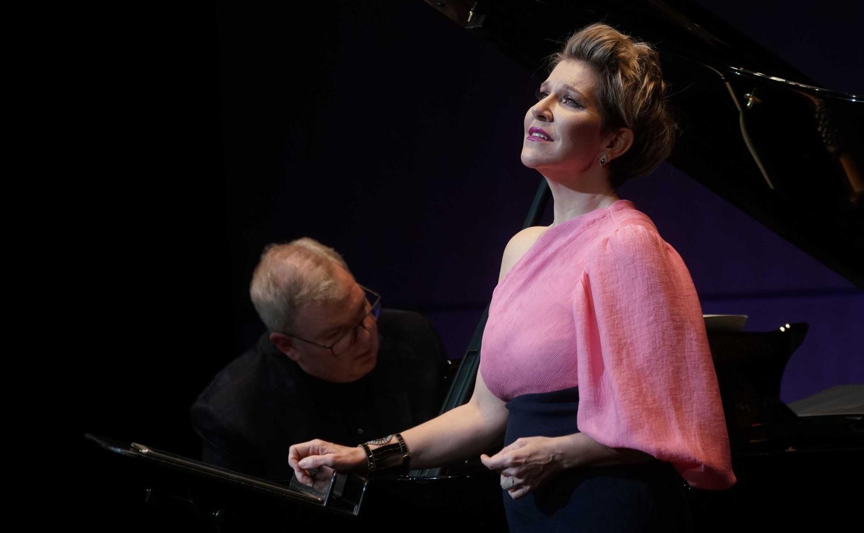 El pianista Craig Terry y la mezzosoprano Joyce DiDonato.