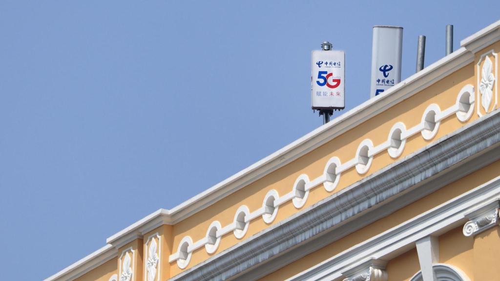 Antenas de 5G desplegadas en un edificio. Foto: Macau Photo Agency- Unsplash