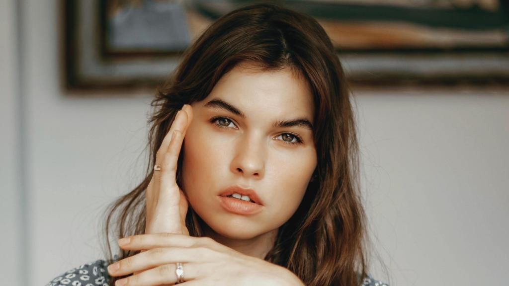 Recupera el volumen y la firmeza de tu cutis  sin necesidad de recurrir al bisturí