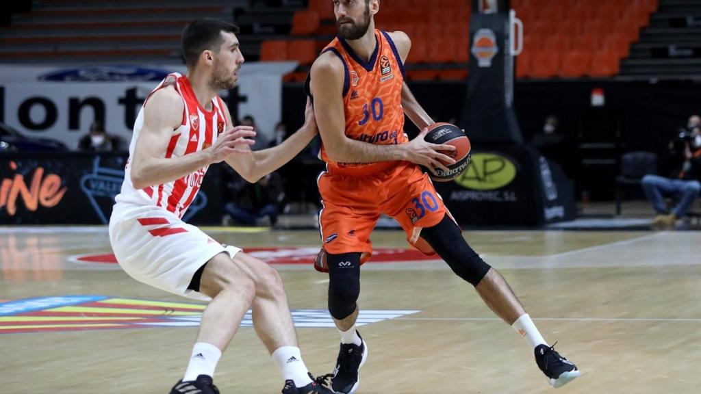 Sastre ante Estrella Roja