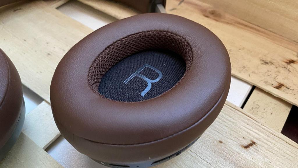Las almohadillas de los Shure Aonic 50 son muy cómodas