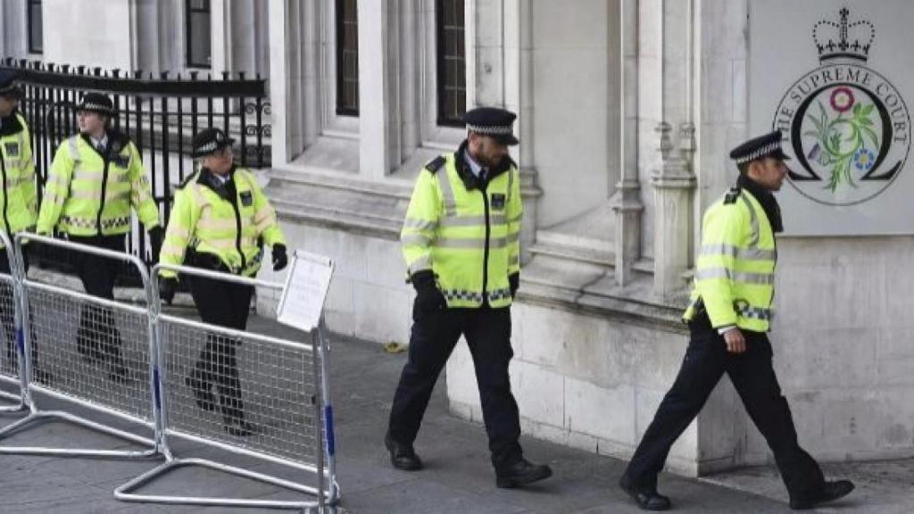 Agentes de la policía británica.
