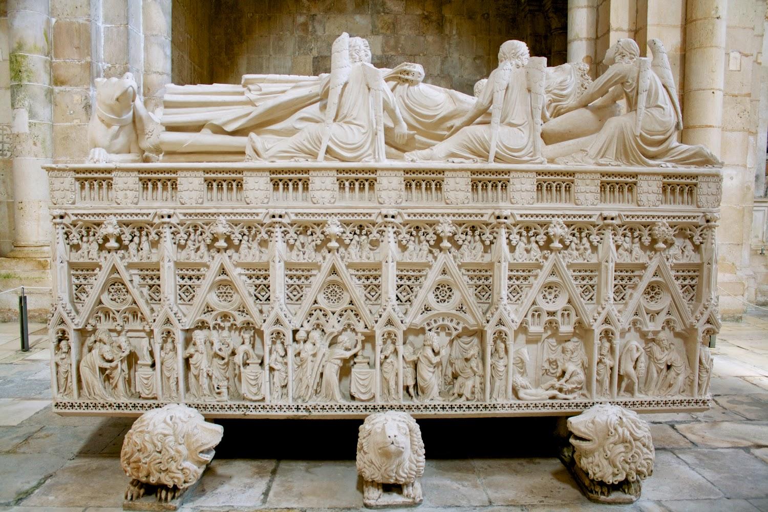 Tumba de Inés de Castro. https://www.guisanteverdeproject.com