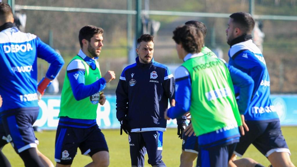 Rubén de la Barrera en un entrenamiento del Deportivo.