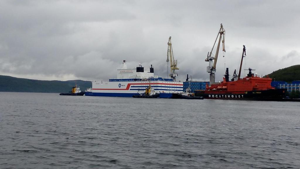 Barco ruso con central nuclear
