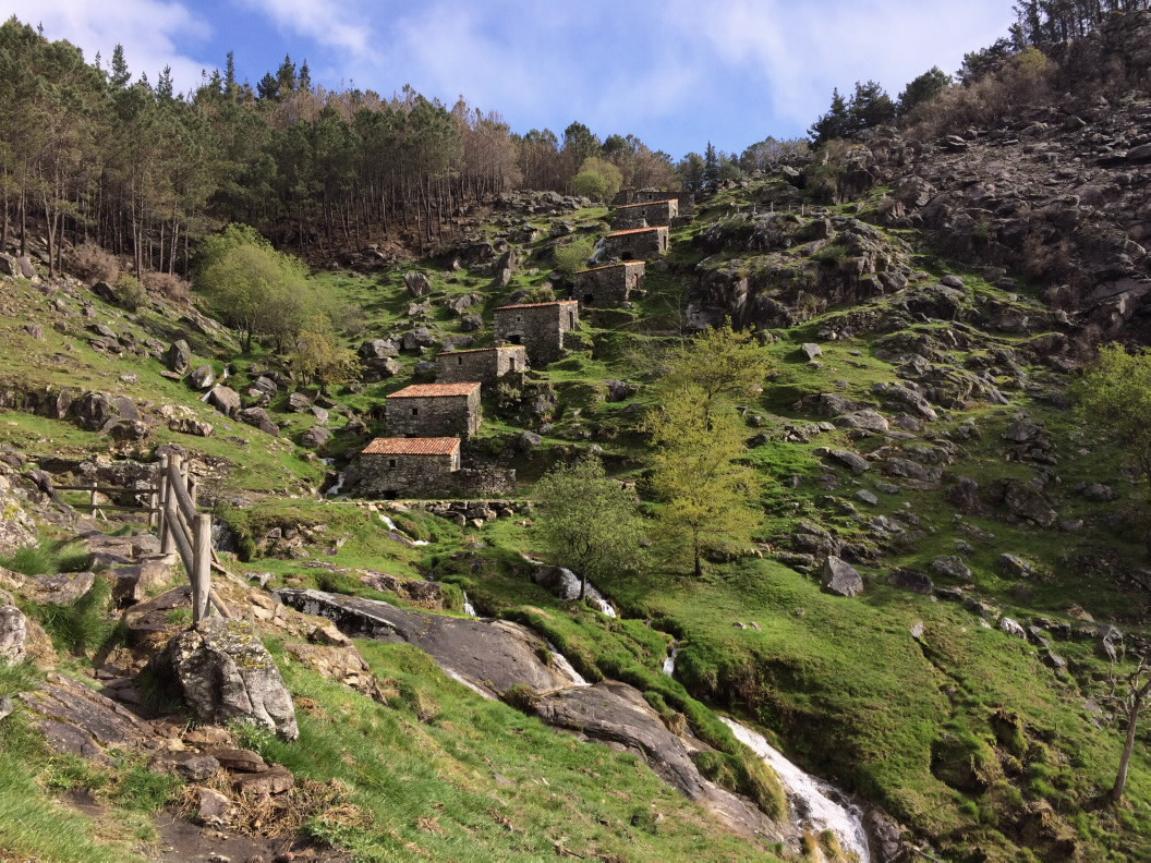 Vista parcial de los molinos (turismo.gal)