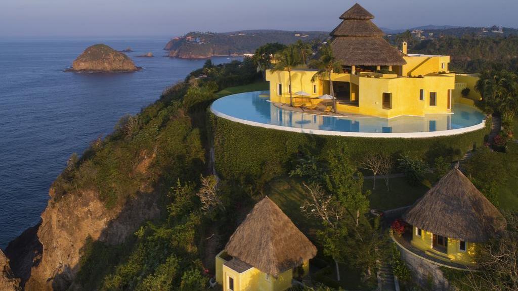 Villa Ocean Castle Sol de Oriente & Ocean Castle Sol de Occidente en Careyes.