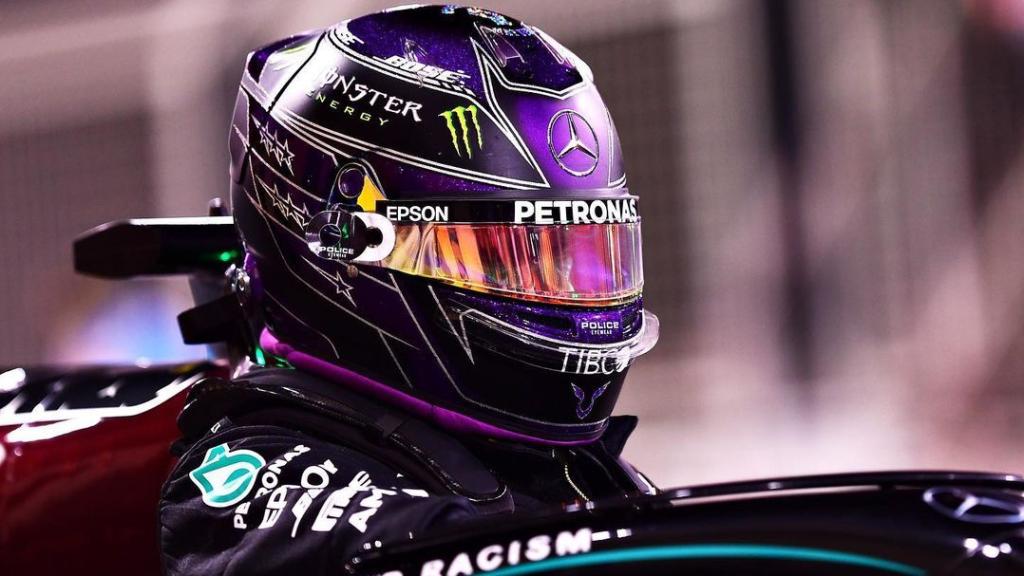 Hamilton en su Mercedes