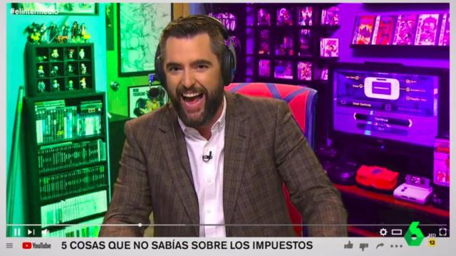 Dani Mateo en 'El Intermedio' hablando de 'youtubers'.