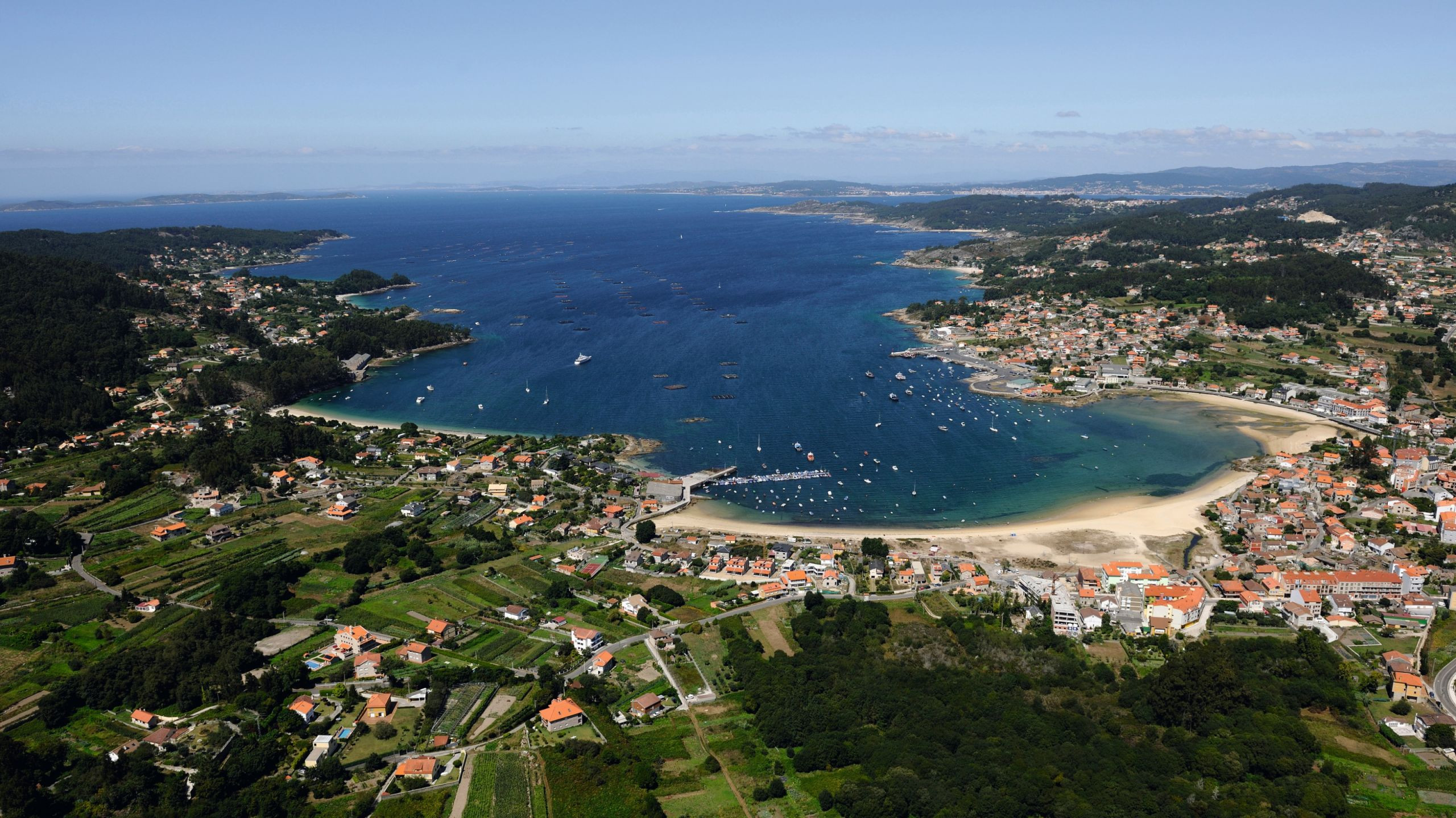 Vista aérea de la Ría de Aldán. Foto: Shutterstock